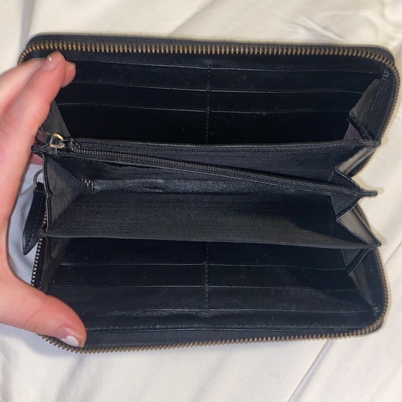 Gucci GG Marmont Zip Around Wallet - Picture 3 of 13